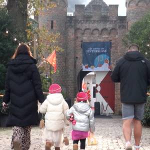 Sinterklaas slaapt in Rooi in een echt kasteel (video)