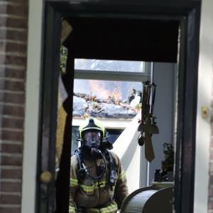 Schuur aan Wijbosscheweg in brand, hond uit aangrenzende woning gered