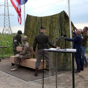 Fotobank als herinnering aan 80 jaar bevrijding (video)