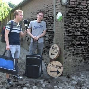 Presentatoren Tom en Stef vieren zes weken vakantie in Meierijstad: op pad met een ezel