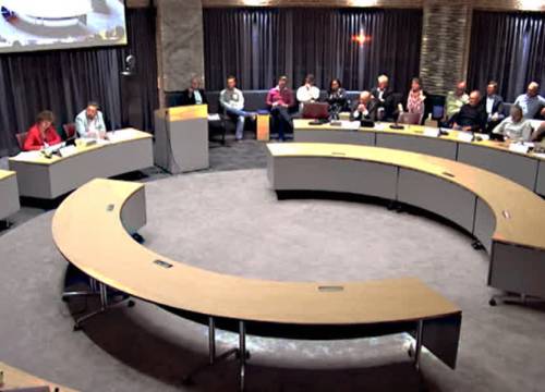 Raadswerk Meierijstad voor één keer letterlijk: Liefdewerk oud papier (video)