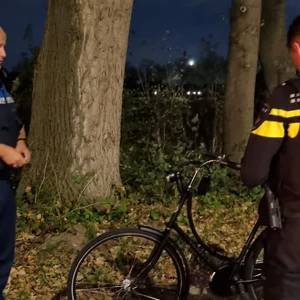 Politie bekeurt bijna honderd fietsers