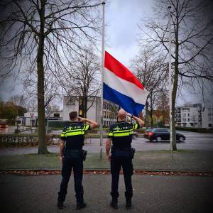 Politiemensen Schijndel en Veghel eren omgekomen collega