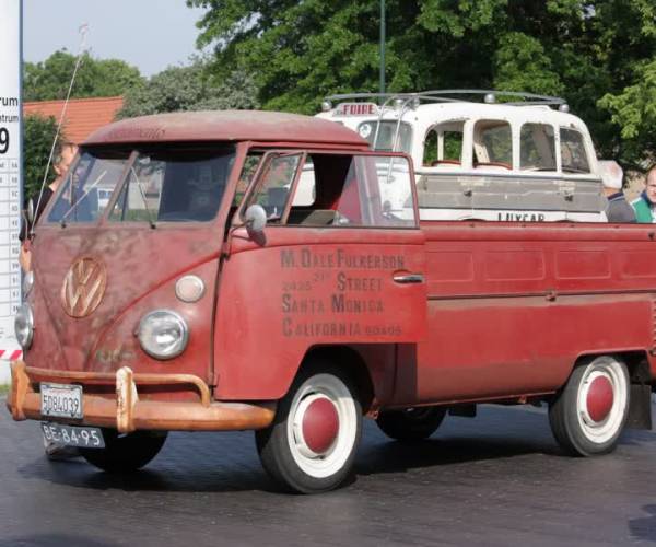 Jubileumshow: 30 jaar oldtimers in Schijndel