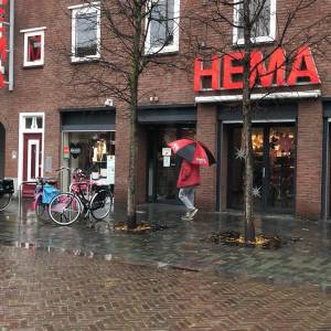 Politie grijpt in bij de HEMA in Schijndel