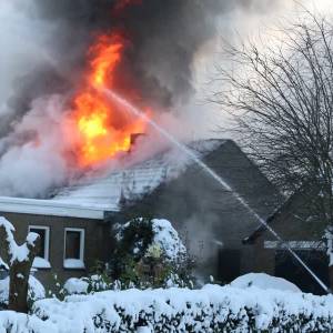 Felle brand verwoest boerenschuur in Mariaheide