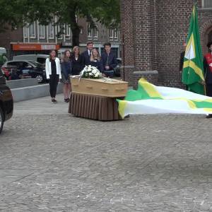 Vendelgroet voor overleden oud burgemeester Gerard Scholten