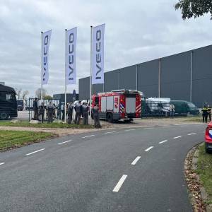 Brandweer rukt uit vanwege LNG-lek bij Iveco-Schouten in Veghel