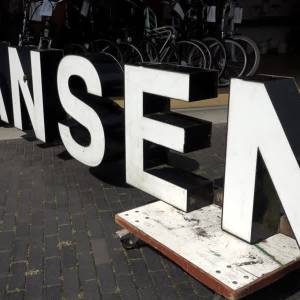 Letters Jansen de Wit worden in ere hersteld (video)