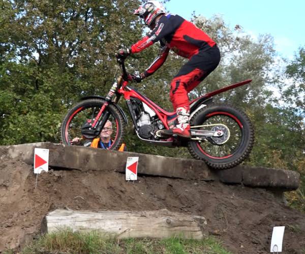 Behendigheid vereist bij NK Motortrial op de Vlagheide (video)