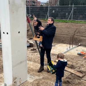 Eerste paal nieuwe appartementencomplexen ‘laatste dans’ voor Area-directeur (video)