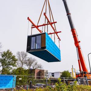In één week 24 modulaire woningen aan Muntelaar Veghel gereed