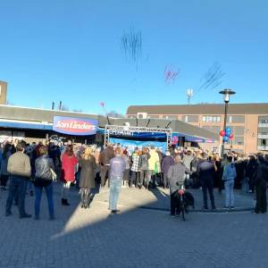 Jan Linders opent supermarkt in De Boekt
