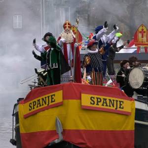 Grandioze Sinterklaasintocht in Veghel (video)