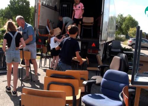 Gratis schoolmeubilair voor ‘Meierijstad Helpt’ oost Europa (video)