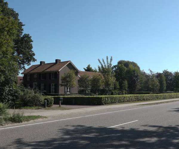 Raad van State ziet geen conflict woningbouw met varkenshouderij Erpseweg