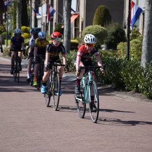 Landelijk jeugdtoernooi tijdens wielerronde van Erp