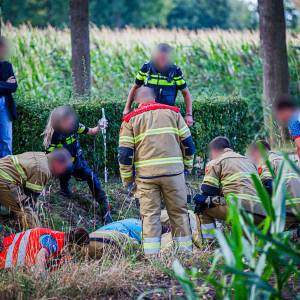Motorrijder ernstig gewond na botsing met tractor in Schijndel