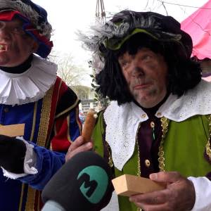 Spectulaas: Sinterklaasshow, Pietenkermis en frikandellentest (video)