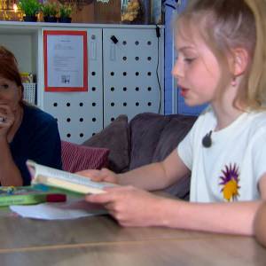 Bijzonder bezoek voor Schijndelse voorleeskampioen Lein (video)