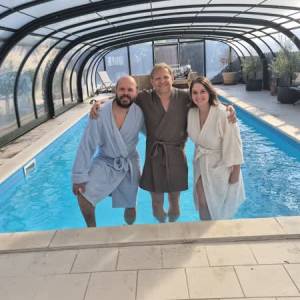 Rooienaren Bob, Laure en Tom duiken Amsterdamse grachten in voor het goede doel