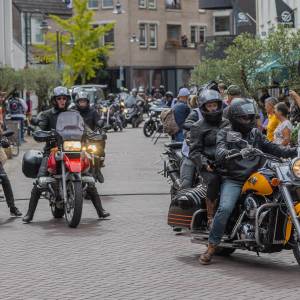 Molenstraat in Veghel is even Motorstraat