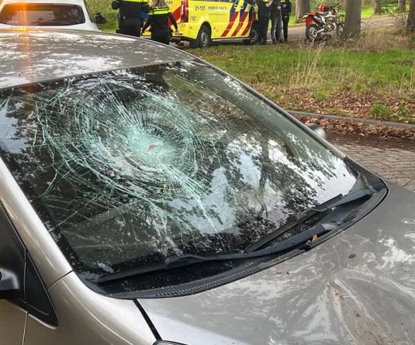 Motor en auto botsen in Sint-Oedenrode
