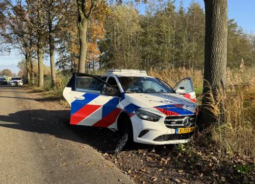 Politie in Erp van de weg gedrukt bij achtervolging