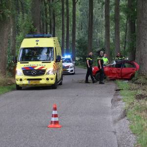 Auto crasht op Martermanshurk Schijndel