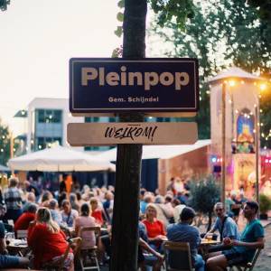 Knus en muzikaal festival Pleinpop weer in Schijndels Kloosterpark