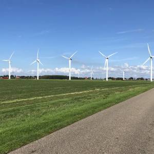 Ondernemers blijven zich verzetten tegen vier windturbines langs A50