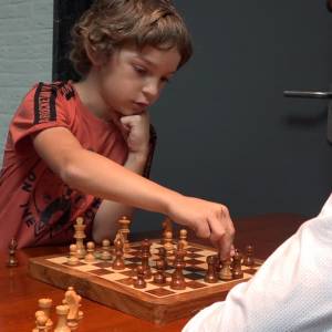 Potje schaak tegen Schaakgrootmeester Twan Burg (video)