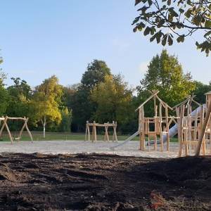Vernieuwde speeltoestellen in Kienehoef