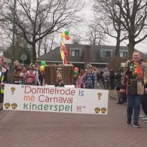Dommelrodeschool in carnavalssfeer