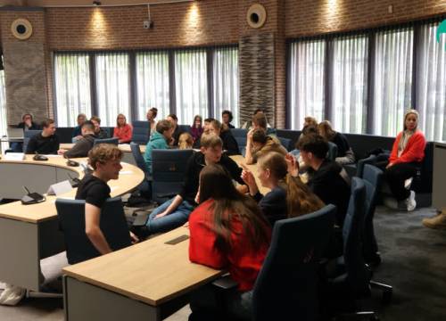 Leerlingen 4 vwo Zwijsen College komen in aanraking met politiek