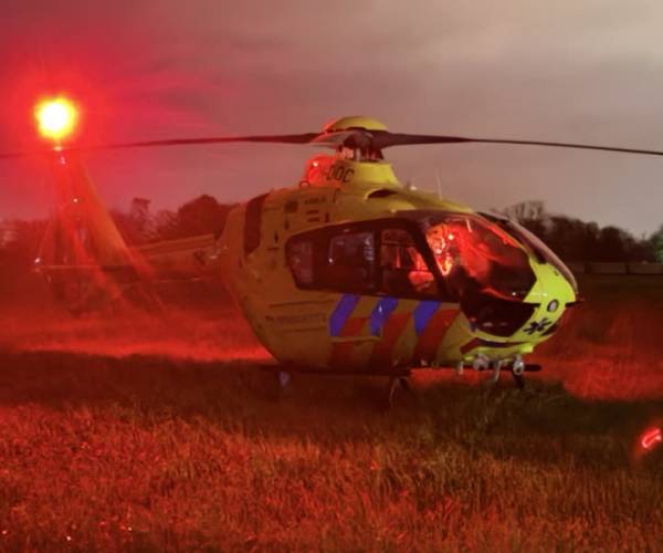 Zwaargewonde na ongeval achter woning in Veghel