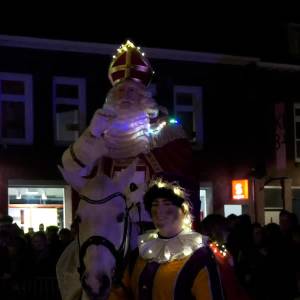 Heel Schijndel loopt uit voor de goedheiligman (video)