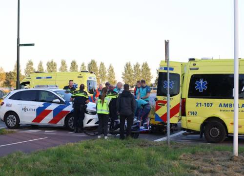 Politieauto botst met fietsster in Nijnsel