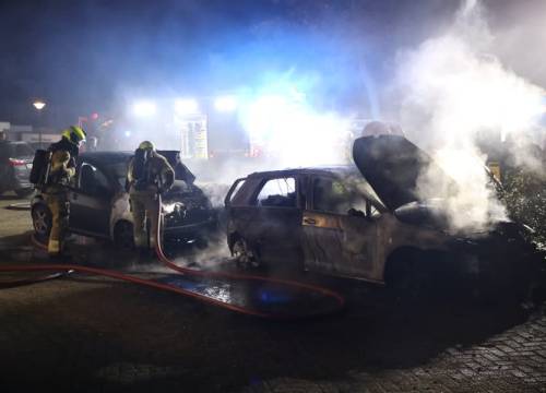 Hevige autobranden aan Sterndonk in Veghel