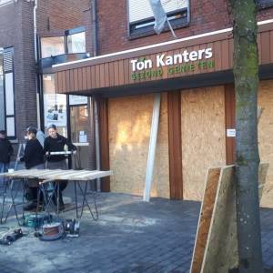 Winkeliers in Schijndel barricaderen hun zaken
