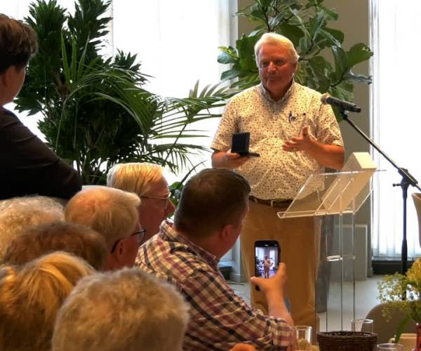 Oud-wethouder Jan Kerkhof krijgt Commissarispenning (video)
