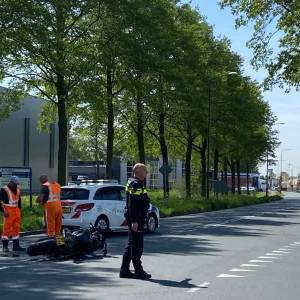 Motorrijder gewond bij aanrijding met vrachtauto in Veghel