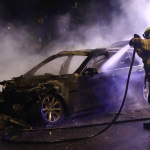 Nachtelijke autobrand aan de Molendijk in Schijndel