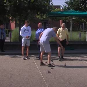 Boules in de Buurt in strijd tegen eenzaamheid (video)