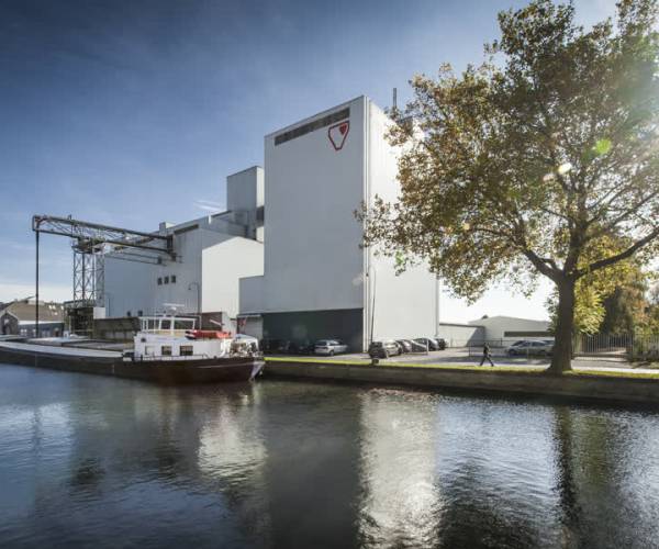 Veevoederfabriek Victoria maakt plaats voor woningbouw 'Havenkwartier'