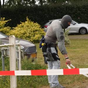 Politie valt in Boerdonk voormalig restaurant 'Het Veerhuis' 'binnen