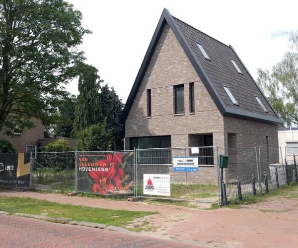 Asbest, accu's en fietsen in bouwgrond: gemeente Meierijstad voor de rechter (video)