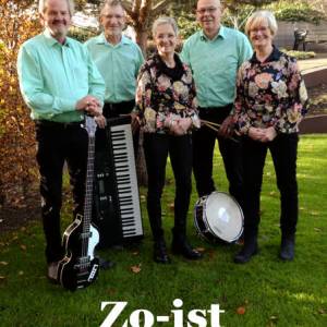 Liederentafel met band 'Zo-ist' bij De Spil