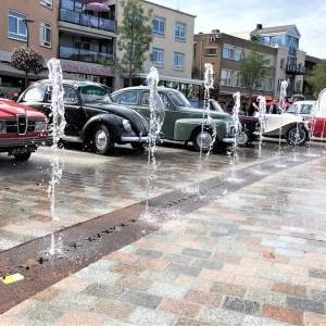 Aado oldtimerfriends rijden door de regio