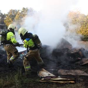 Brandweer heeft handen vol aan illegale afvalverbranding